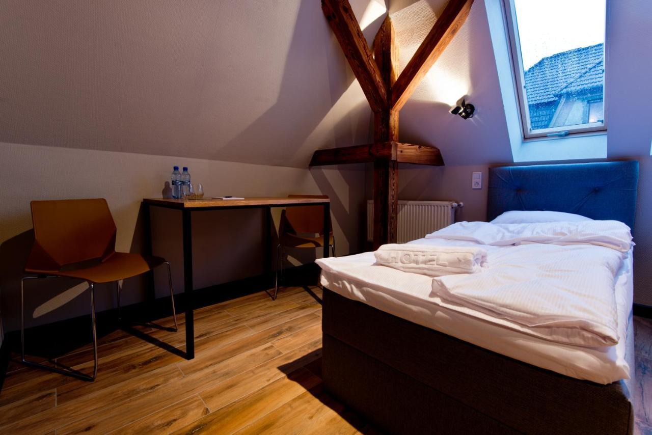 Apartsuites I Sorau Żary Buitenkant foto A room at the hotel