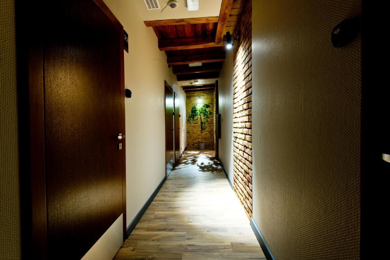 Apartsuites I Sorau Żary Buitenkant foto A corridor in a ryokan