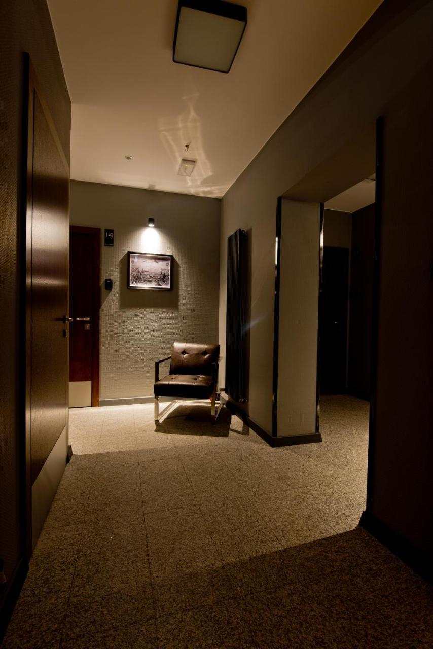 Apartsuites I Sorau Żary Buitenkant foto A corridor at the hotel