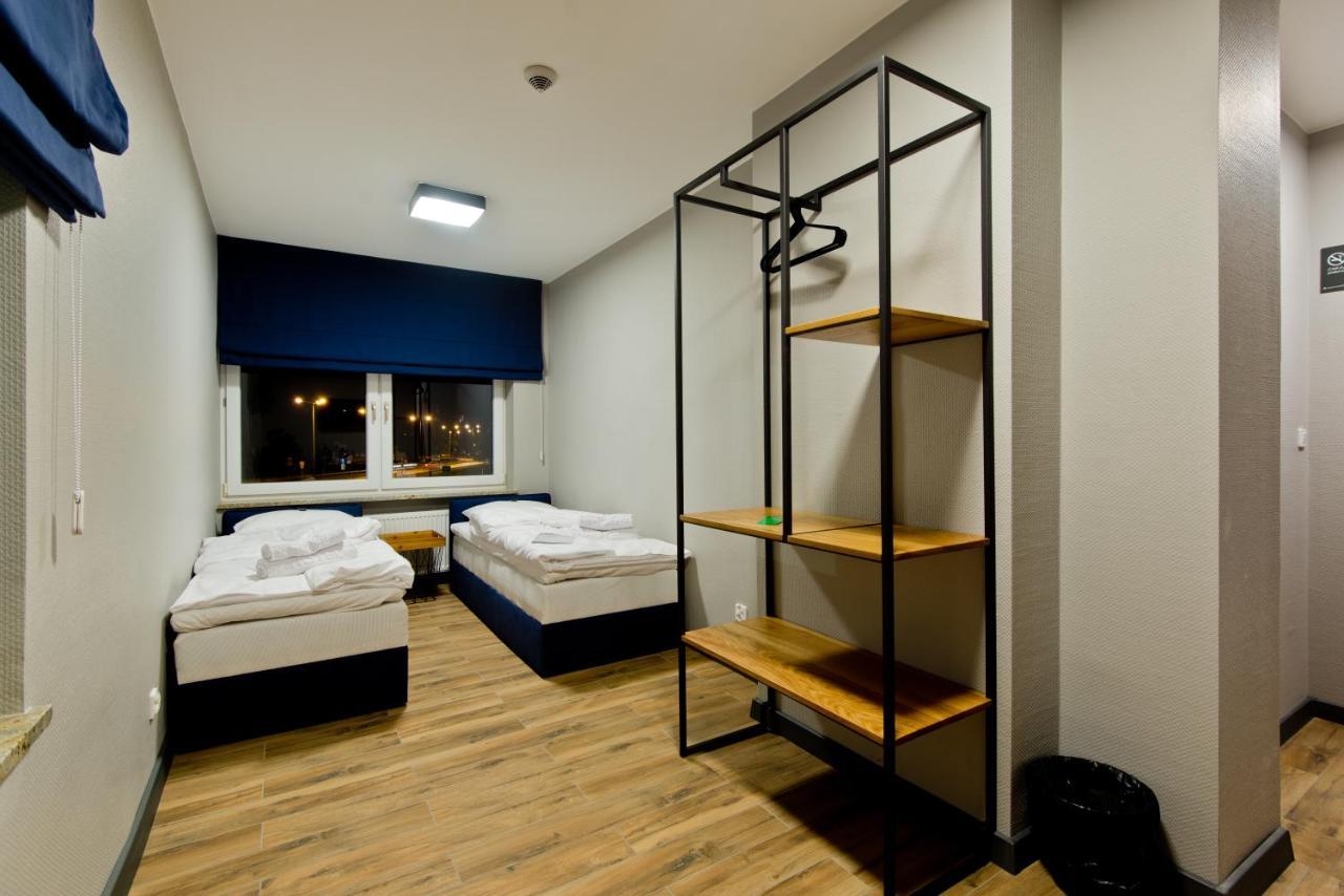 Apartsuites I Sorau Żary Buitenkant foto A typical room at the hotel